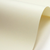 Carta Cordenons Iceblink Avorio avorio chiaro morbido e raffinato con superficie liscia e vellutata