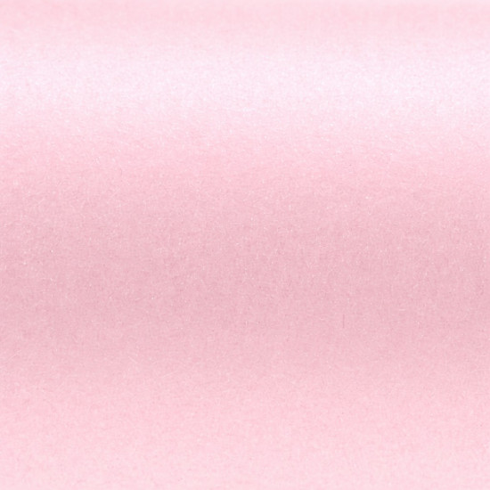 Carta Stardream Rose Quartz Cordenons – dettaglio della superficie perlata rosa chiaro con riflessi luminosi delicati