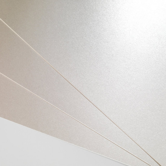 Sirio Pearl Oyster Shell